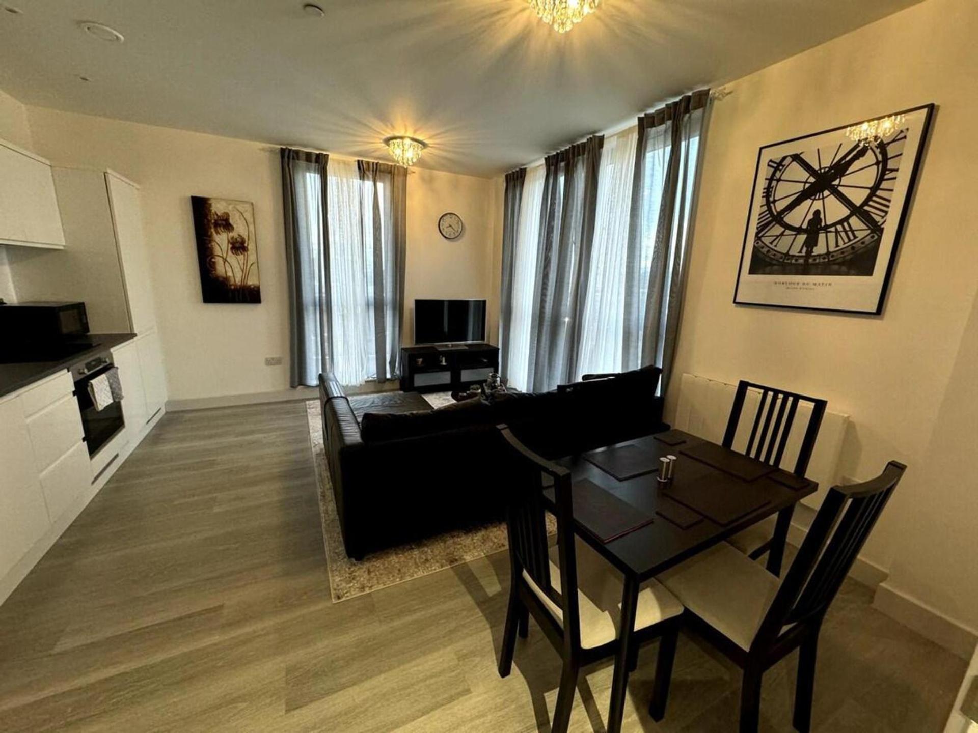 Cozy Bracknell Apartment With Modern Amenities Dış mekan fotoğraf